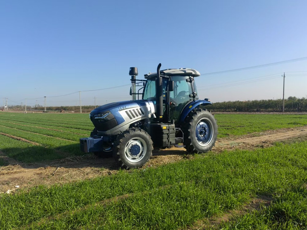140HP Полноприводной компактный трактор
