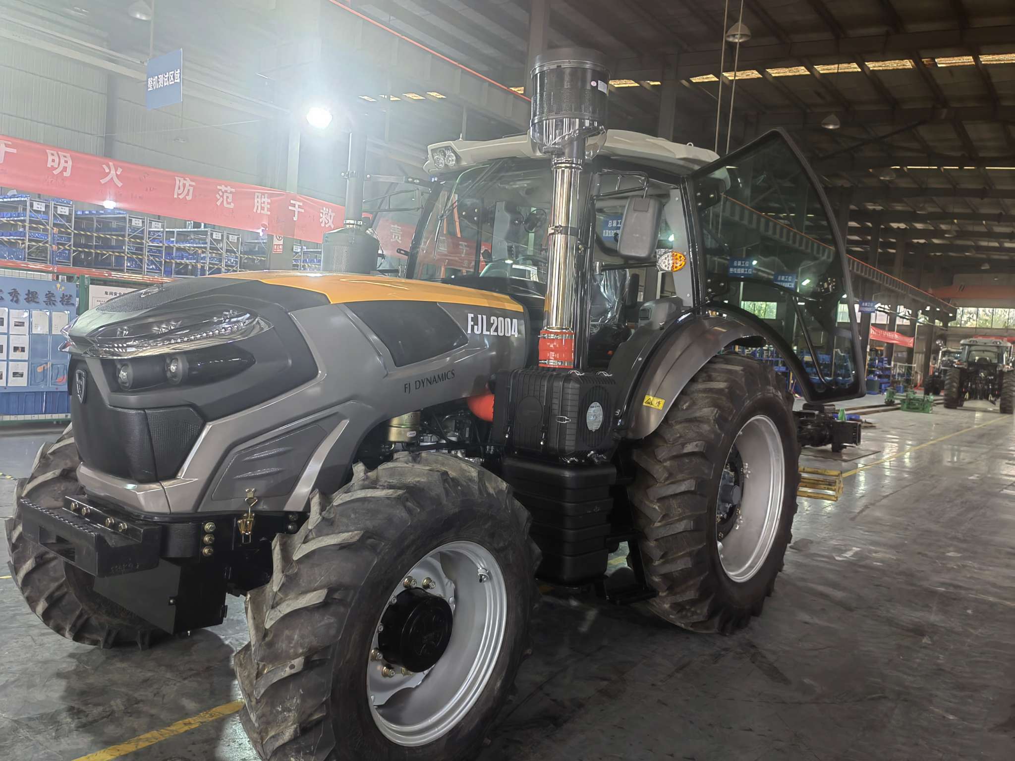 Грузовик 200 HP в продаже